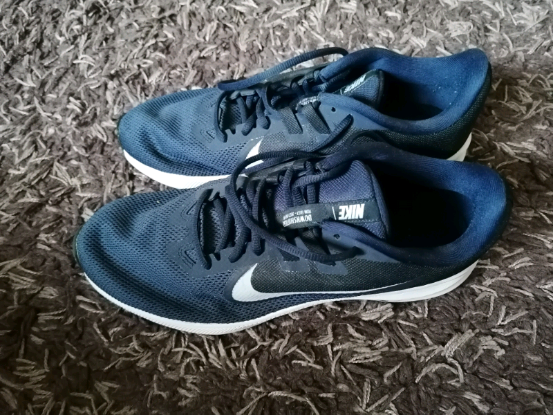 navy Nike running shoes/trainers, size 